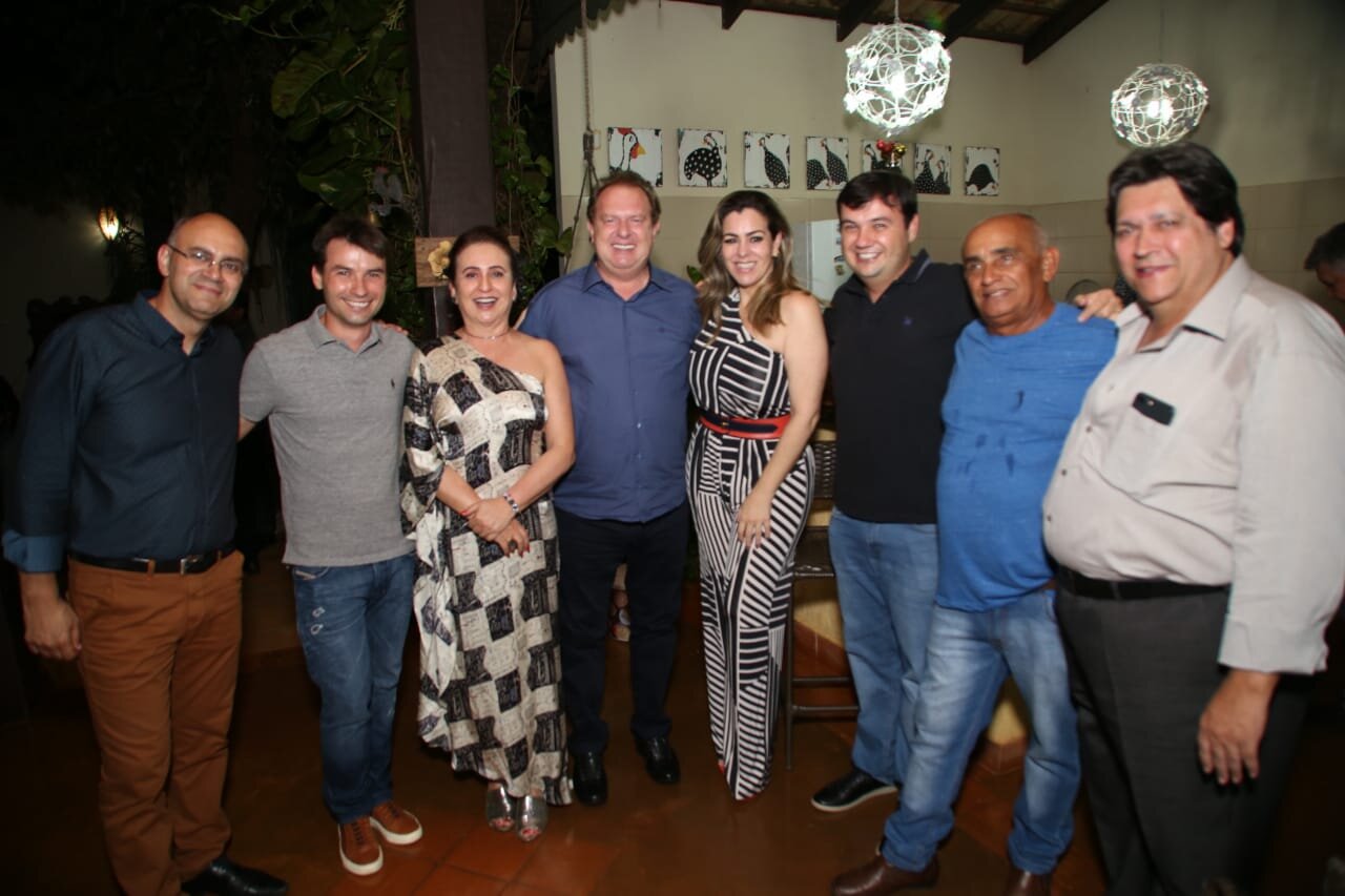 Jantar em comemoração a posse de Moisés Gomes no Sebrae reúne Kátia, Carlesse e Cinthia