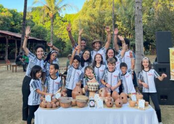 Batuque do Barro Crianças e jovens de Taquaruçu terão oportunidade de capacitação em confecção de instrumentos, musicalização e percussão com o barro