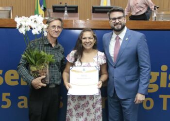 Com relevantes obras sociais, pastora Isélia é homenageada por Mantoan em sessão solene dedicada às mulheres