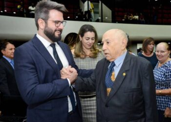 De autoria do deputado Mantoan, Comenda Grã-Cruz Governador Siqueira Campos é aprovada na Aleto