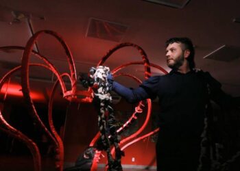 “Entremeio” permanece na Galeria Municipal de Artes até sexta-feira, 29