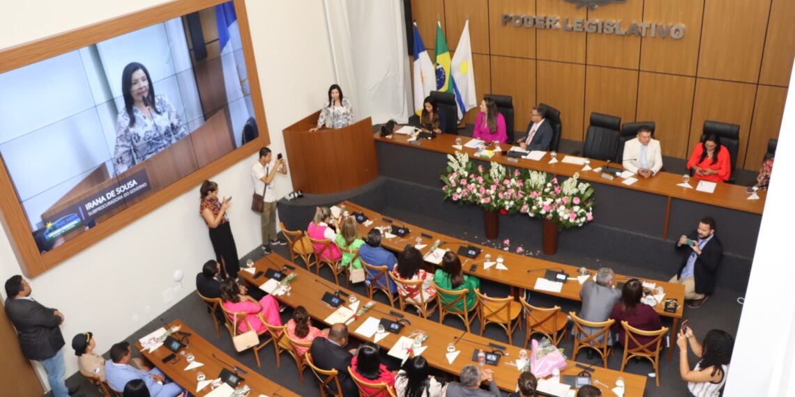 Sessão do Dia da Mulher da Câmara de Palmas reúne Cinthia, Janad, Glô Amastha e Berenice Barbosa
