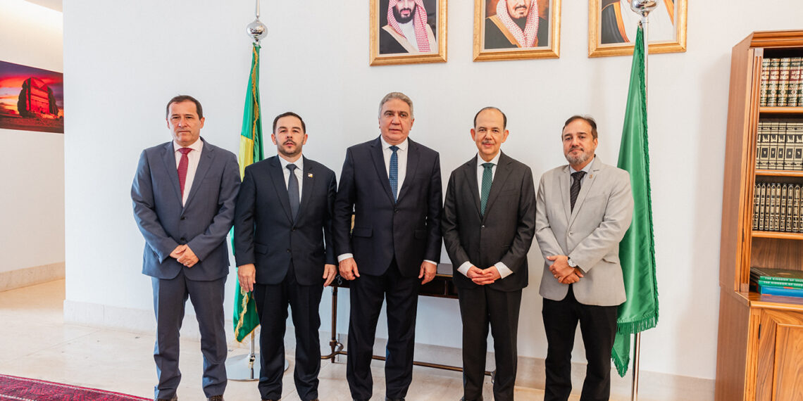 Estado apresenta oportunidades na mineração e convida embaixador da Arábia Saudita a visitar o TO