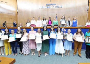 Solenidade do Dia da Mulher da Aleto tem homenagens à Cinthia RIbeiro, Karynne Sotero e Berenice Barbosa