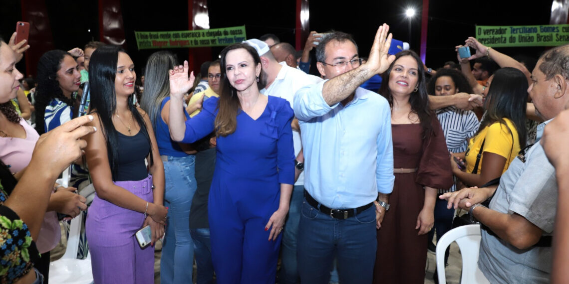 Wagner é recebido em festa no UB e defende continuidade da gestão: “Não podemos aceitar quem não tem capacidade”