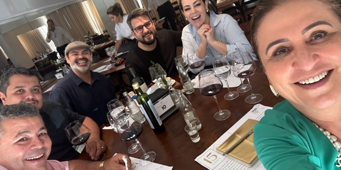 Em happy hour, Cinthia admite possibilidade de apoio a Amastha para derrotar Janad e Kátia se diz fora das eleições de 2024 e 2026