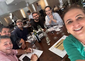 Em happy hour, Cinthia admite possibilidade de apoio a Amastha para derrotar Janad e Kátia se diz fora das eleições de 2024 e 2026