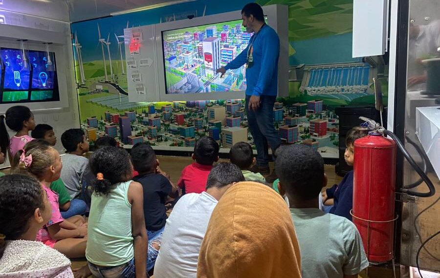 Abreulândia e Pindorama recebem projeto com cinema, teatro, palestras e troca de lâmpadas gratuita