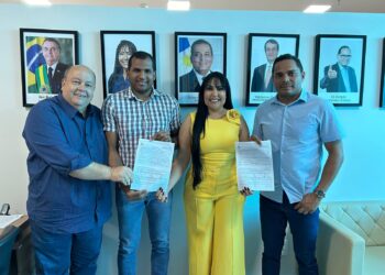 Com articulação do vice-prefeito André Gomes, vereadores Josmundo e Nego deixam base de Cinthia e se filiam ao PL de Janad