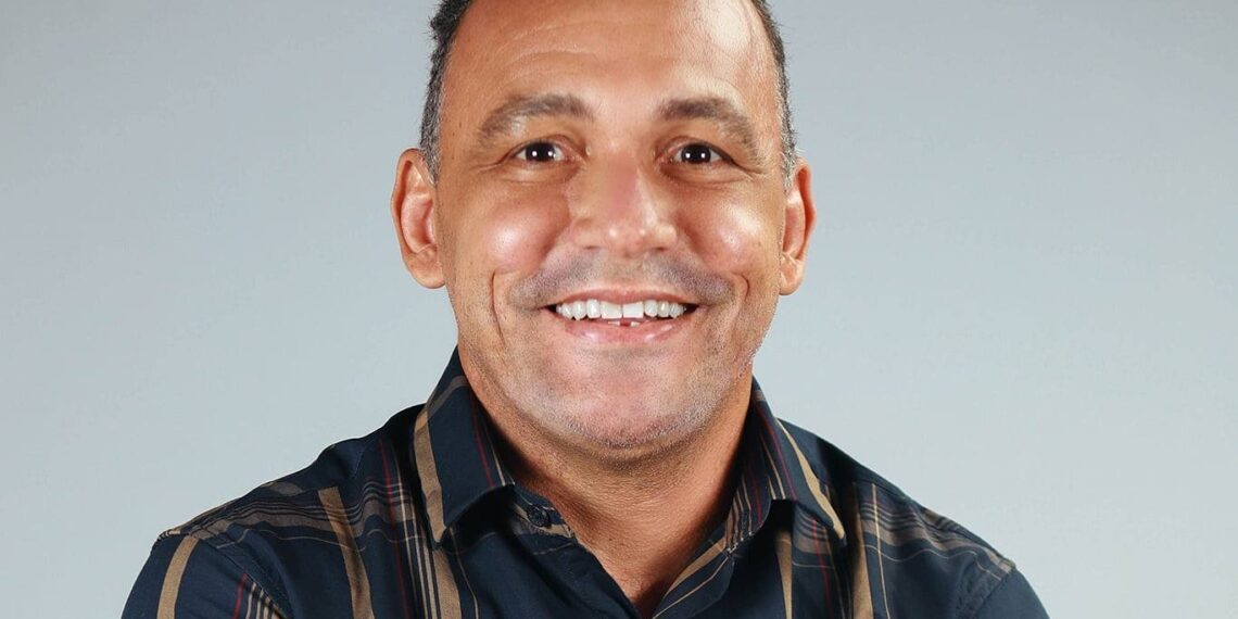 Justiça determina que prefeito Clayton Paulo deixe de se autopromover em eventos e plataformas institucionais da Prefeitura de Nazaré