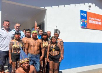Governo do Tocantins inaugura obras de reforma e ampliação da Escola Estadual Indígena Dbatrope, em Tocantíni