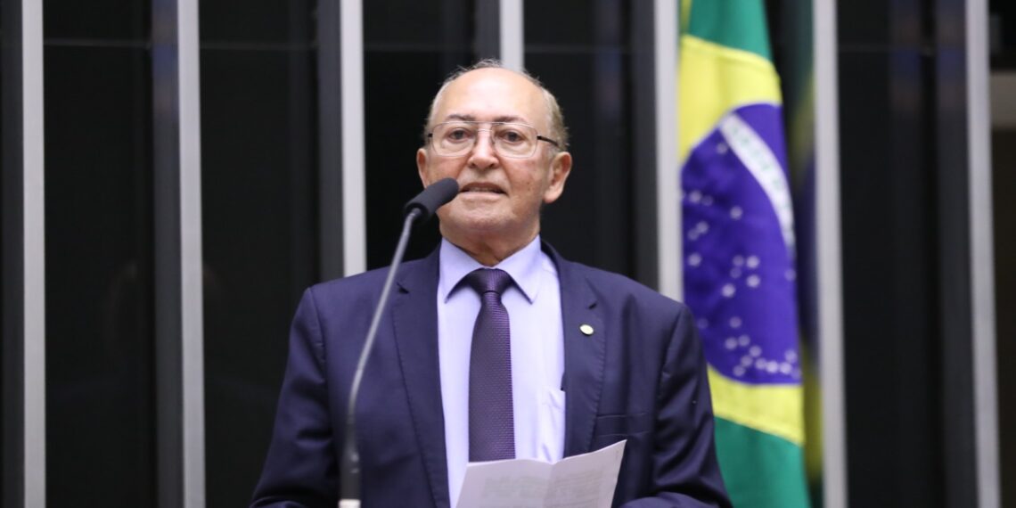 Pedido de vista na Capadr da Câmara paralisa PL de Lázaro Botelho que quer impedir participantes de invasões tenham direito à Reforma Agrária