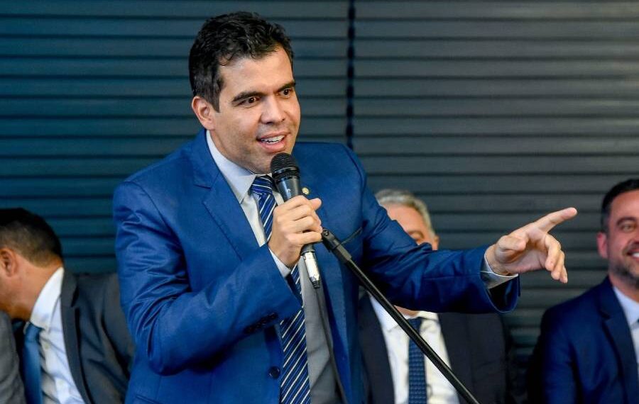 Projeto de Ricardo Ayres isenta rádios comunitárias do pagamento de direitos autorais