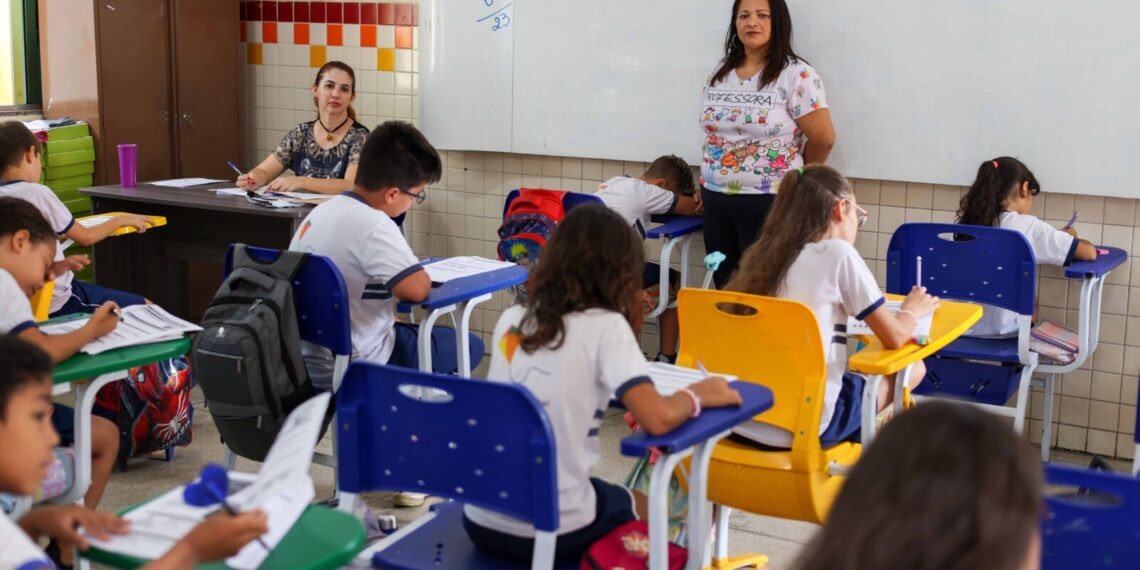 Palmas contrata UFT por R$ 3,2 milhões para realizar concurso da educação com 2,2 mil vagas