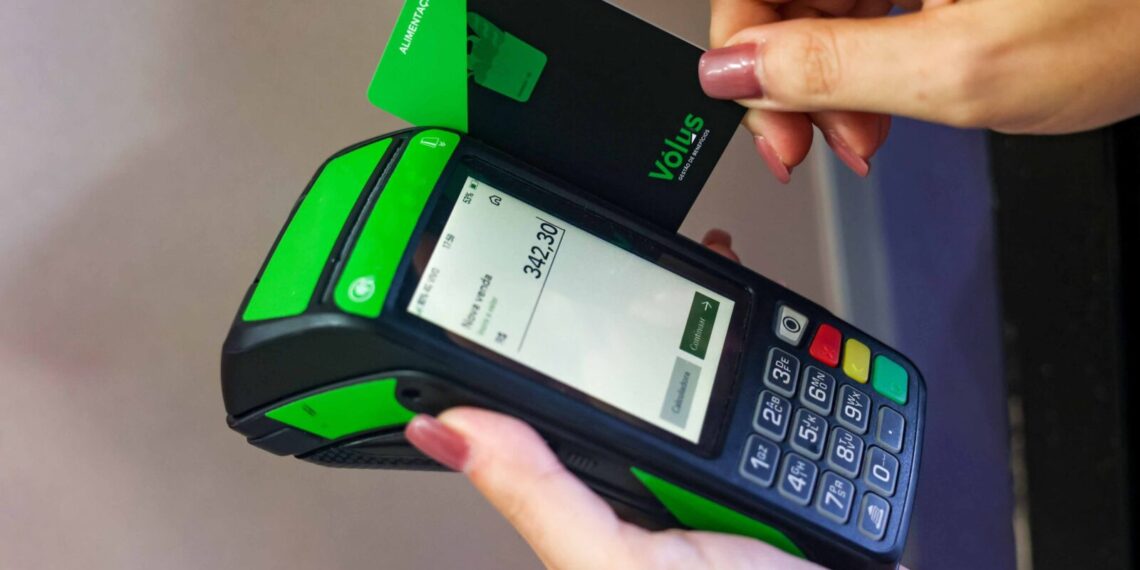 Prefeitura de Palmas paga R$ 10,3 milhões de auxílio-alimentação para 9,8 mil servidores nesta quarta-feira