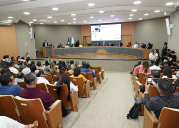 Pacto pela Consciência Vacinal é assinado por órgãos públicos e MPE premia 85 municípios pelo índice de vacinação de 2023