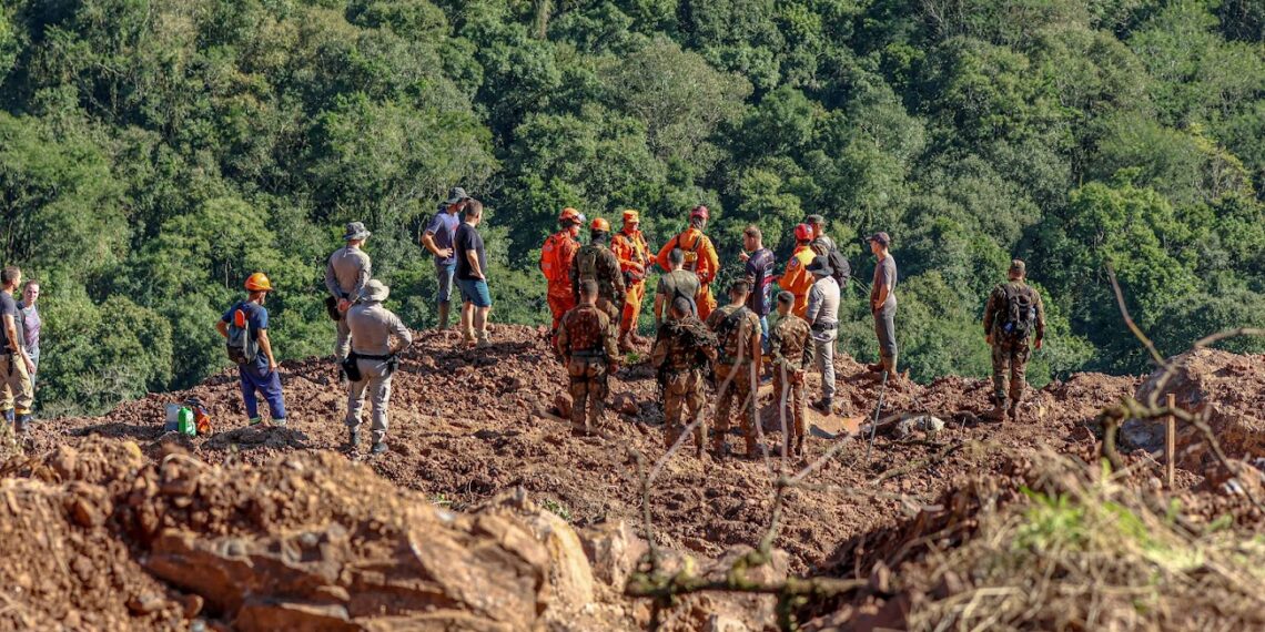 Estado envia mais 2 militares da Defesa Civil ao RS e bombeiros tocantinenses atuam em buscas na zona rural de Bento Gonçalves