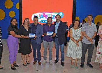 Estado premia 13 municípios com selo Profe por destaque em ações de alfabetização