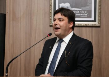 ADI da OAB-TO contra reajuste das custas judiciais recebe pareceres parcialmente favoráveis da PGR e AGU