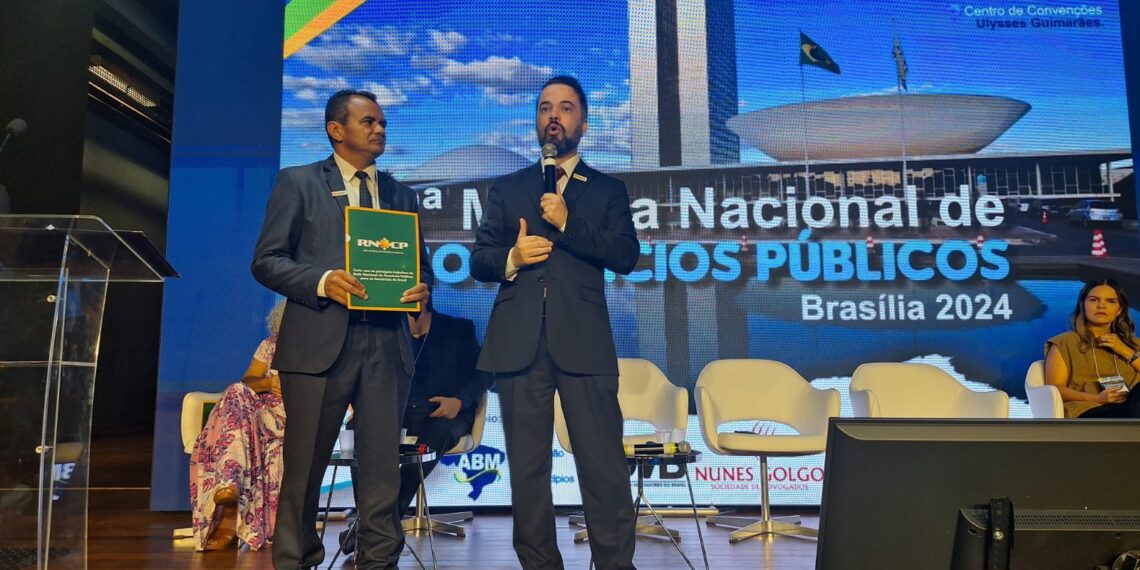 Presidente do Comurja, João Martins prestigia Marcha dos Consórcios em Brasília e filia grupo a rede nacional