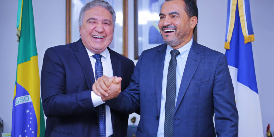 Em meio a especulações de rompimento, Laurez reforça “compromisso moral” com Wanderlei e nega fazer parte de conspiração: “Não poderia haver calúnia maior”