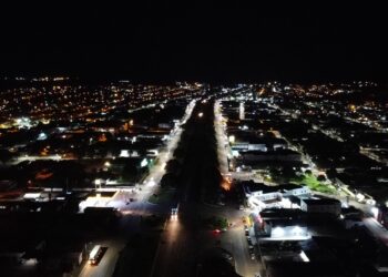 Após críticas a projeto, Prefeitura de Guaraí destaca que iluminação da BR-153 será por energia fotovoltaica e fala de economia de R$ 1,6 milhão/ano