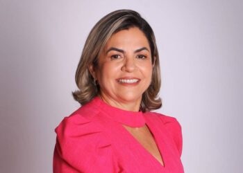 Prefeita Fátima Coelho anuncia retomada de pavimentação e drenagem no Setor Piaçava e obras em estrada rurais de três regiões