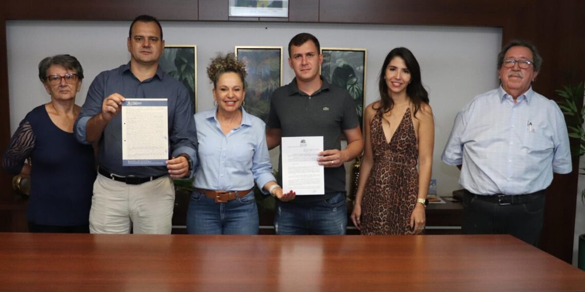 Prefeitura de Gurupi doa áreas no Parque Agroindustrial para duas empresas que geram 120 empregos