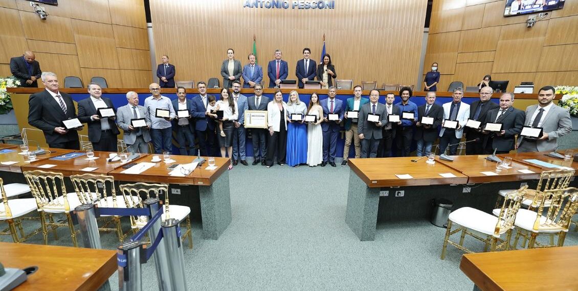 Aleto comemora 35 anos de Palmas com homenagens ao ex-prefeito Raul Filho e mais 17 personalidades