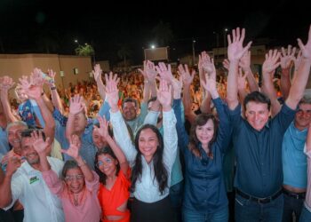 Sem Wanderlei, mas com senadora Dorinha, prefeita Camila Fernandes lança pré-candidatura à reeleição