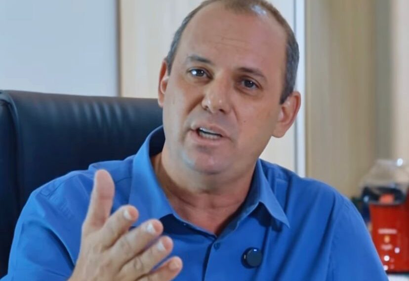 Para Pisoni, ação contra jornalista mostra que Eduardo Fortes “não está pronto para ser criticado e nem para gerir”