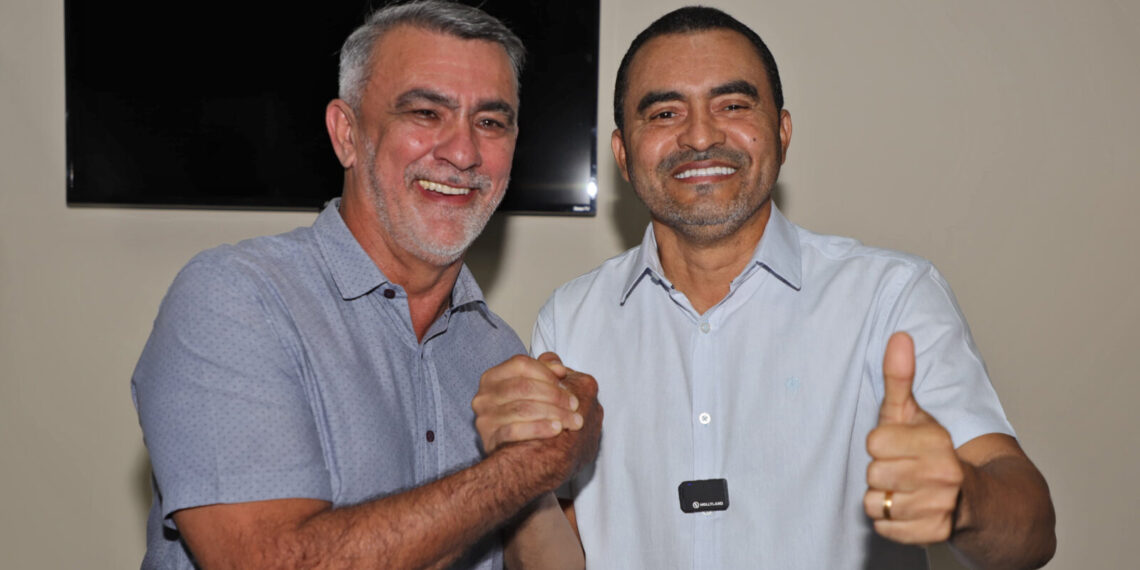 Governador Wanderlei transmite cargo a Amélio e garante: “Tem liberdade para andar o Estado e inaugurar obras”; presidente da Aleto destaca harmonia entre Poderes 