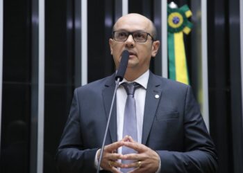 Membro da Comissão de Agricultura, Júlio Oliveira vota por repúdio contra importação de arroz pelo governo federal: “Deveria ser realizada pelo setor privado”