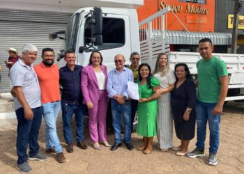 No aniversário de Buriti, Lázaro Botelho destaca parceria em prol do desenvolvimento do município