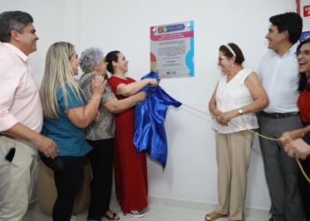 Em pré-campanha, Júnior Geo prestigia entrega da revitalização do Parque do Idoso ao lado da prefeita Cinthia Ribeiro