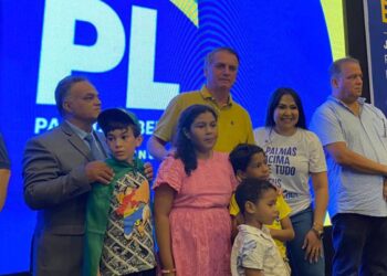 Pastor Claudemir Lopes acompanha visita de Bolsonaro e diz que ex-presidente continua sendo “um líder político que atrai grandes multidões