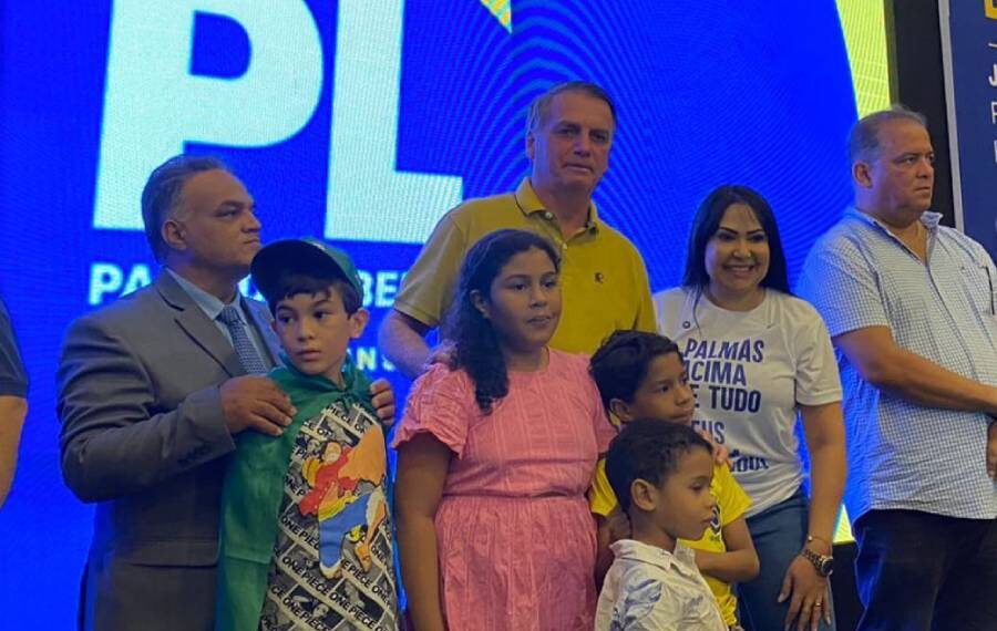 Pastor Claudemir Lopes acompanha visita de Bolsonaro e diz que ex-presidente continua sendo “um líder político que atrai grandes multidões
