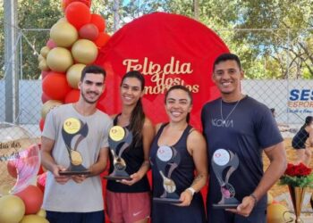 Torneio de beach tennis para casais animou as quadras do SESI Esport