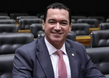 EM OFF | Prefeito de Palmeiras diz que foi para o UB por não confiar em Alexandre; para deputado, Jr Noleto “desidratou” o MDB; cogitado para a presidência do Podemos, Luxemburgo nega a possibilidade