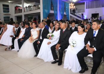 Prefeitura de Gurupi oficializa união de 100 casais em mais uma edição do Casamento Comunitário