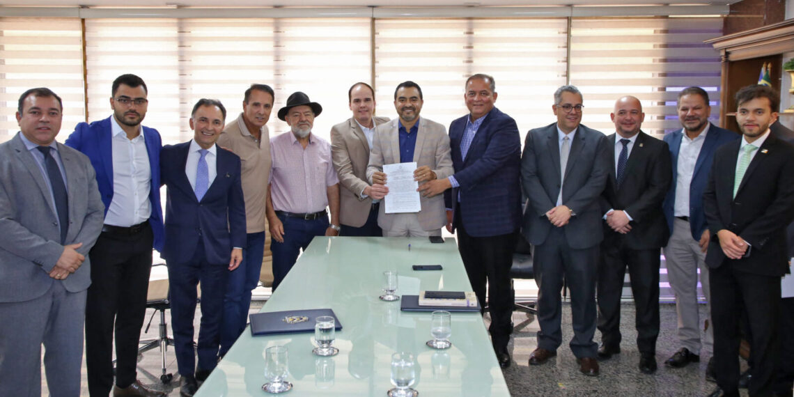 Estado firma convênio com Ministério da Defesa para garantir 40 veículos para a assistência social dos municípios