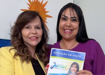 Dorinha entrega propostas para o ensino de Palmas a Janad: “Uma honra colaborar com alguém que acredita e vive a educação”, diz