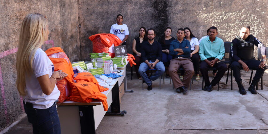 Seciju entrega mais de 400 uniformes, kits de higiene e presta assistência a presos das unidades de Natividade, Dianópolis e Taguatinga