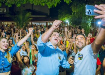 Com jovens de Gurupi, Eduardo Fortes cobra estrutura para manifestações culturais “marginalizadas”: “Precisamos mudar isso”