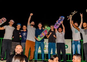 Prefeitura de Paraíso do Tocantins entrega quadra de areia, reforma da pista de Skate e recapeamento dos setores Serrano I e II