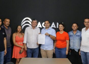 Ivory de Lira levanta demandas dos empresários de Miracema em agenda de pré-campanha na Associação Comercial da cidade