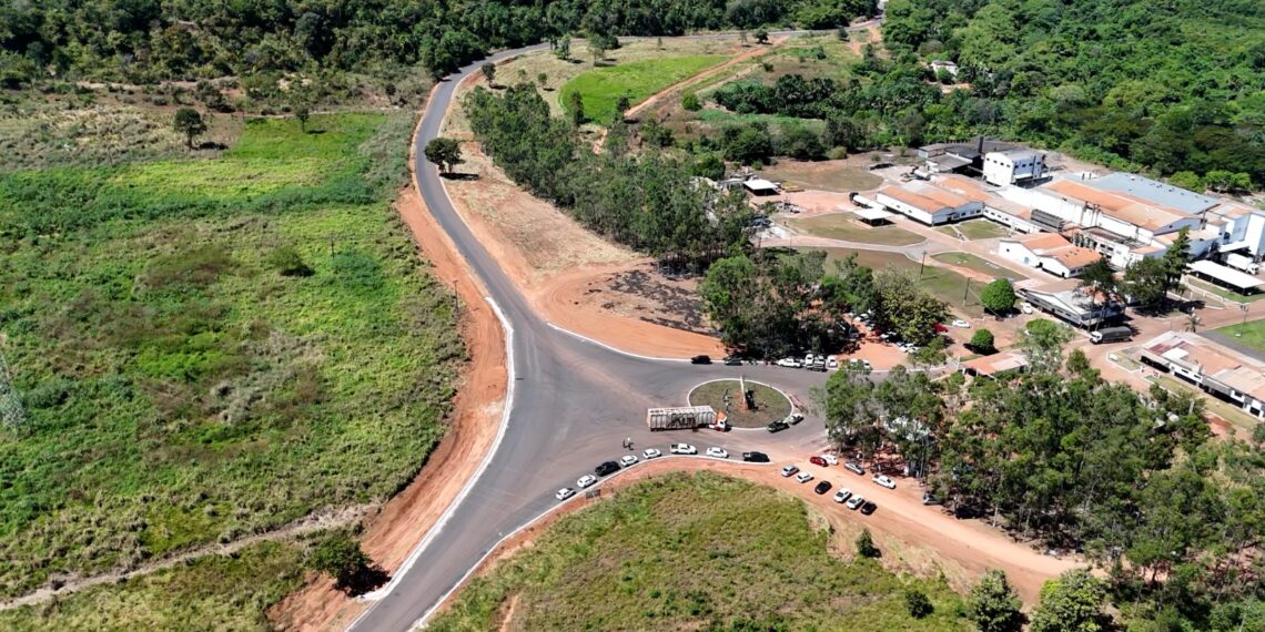 Após investimento de R$ 3,6 milhões, Prefeitura de Araguaína entrega pavimentação da Avenida Joaquim Sabino