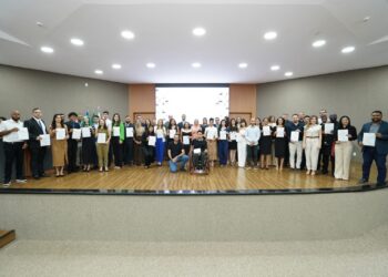 MPE empossa dois promotores substitutos e 31 novos servidores aprovados em concurso