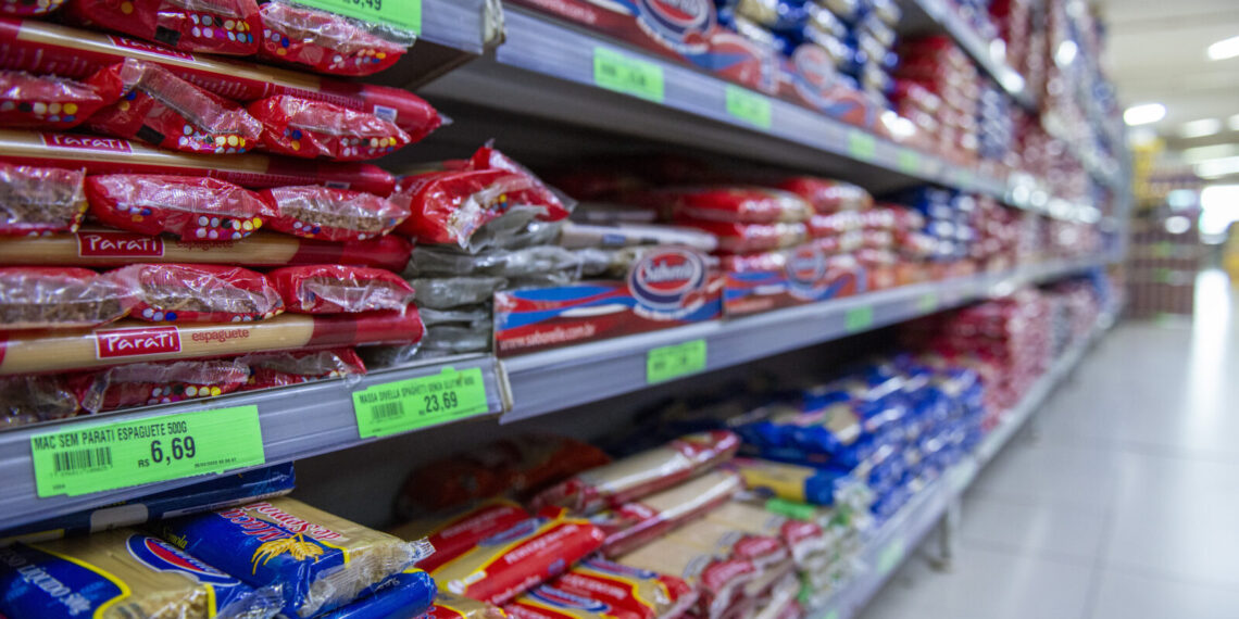 Itens da cesta básica, quilo do sal e biscoito têm variações de preço acima de 200% em Palmas