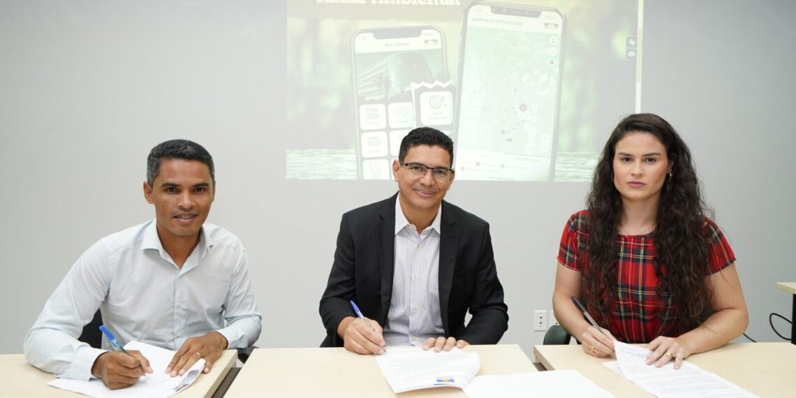 Prefeito de Palmeirante firma TAC com MPE e assume compromisso de regularizar a gestão de resíduos sólidos